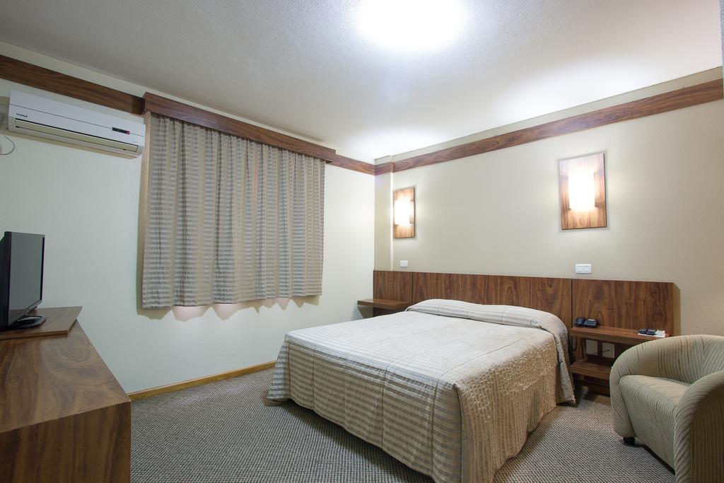 Hotel Le Canard לאגס מראה חיצוני תמונה