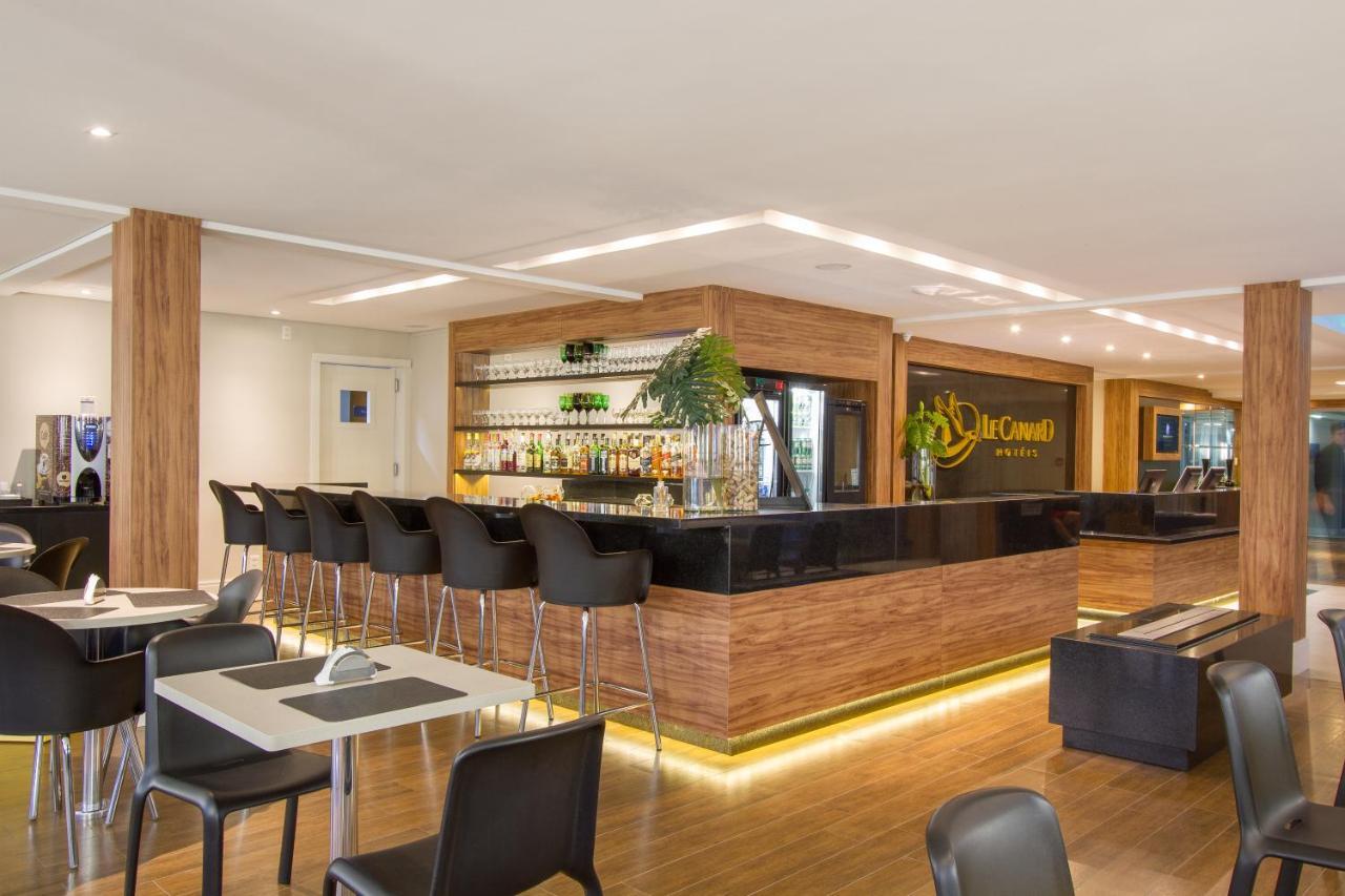 Hotel Le Canard לאגס מראה חיצוני תמונה