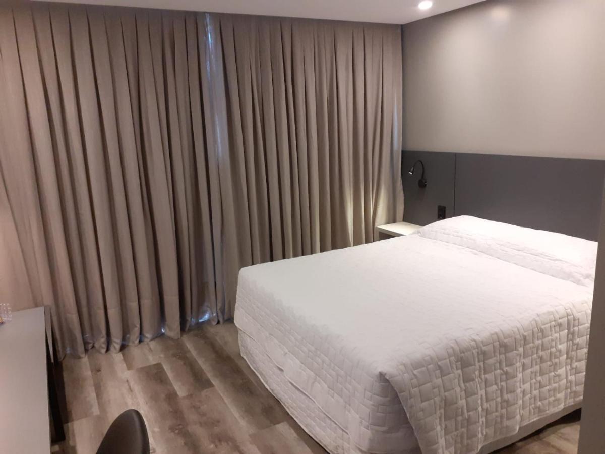 Hotel Le Canard לאגס מראה חיצוני תמונה