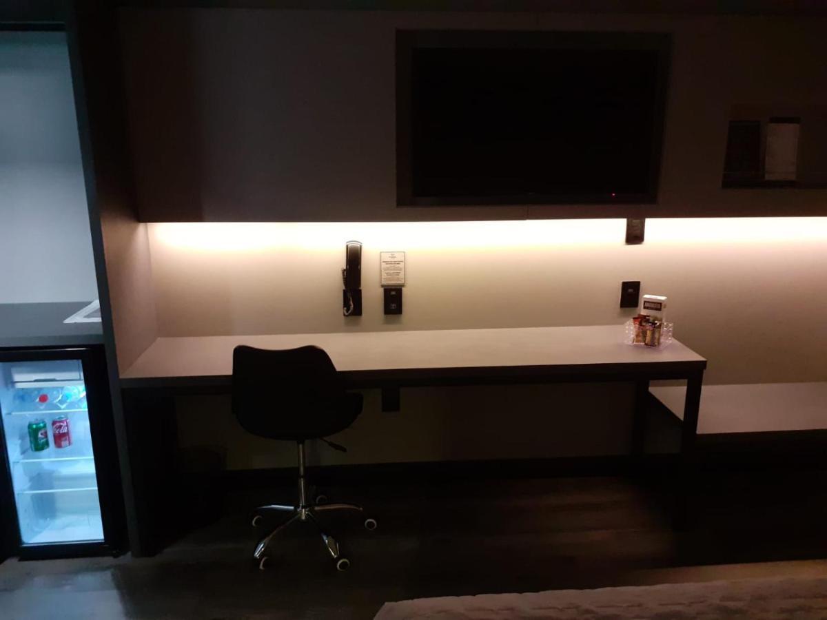 Hotel Le Canard לאגס מראה חיצוני תמונה