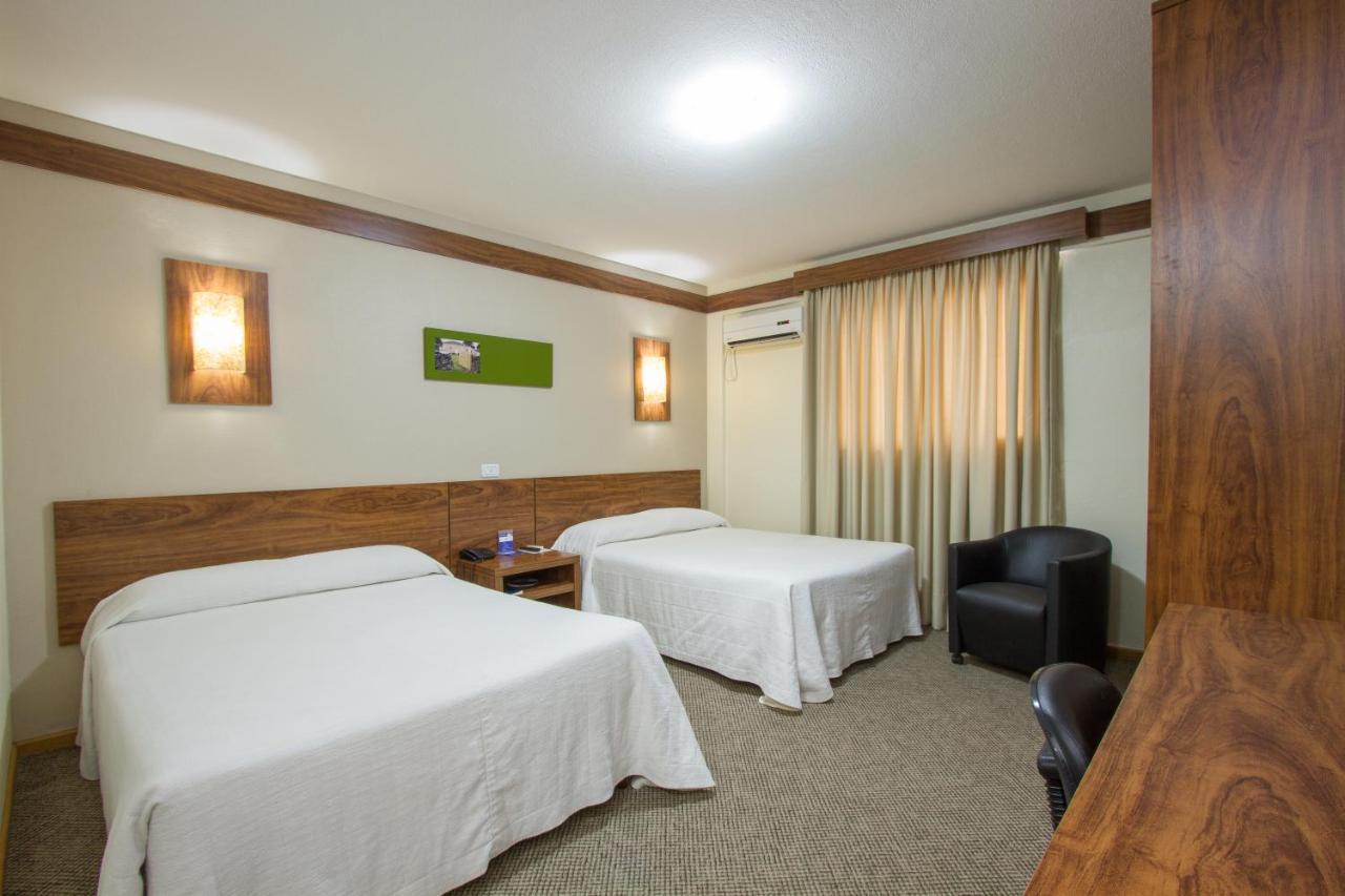 Hotel Le Canard לאגס מראה חיצוני תמונה