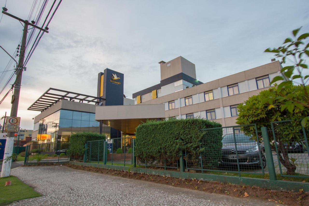 Hotel Le Canard לאגס מראה חיצוני תמונה