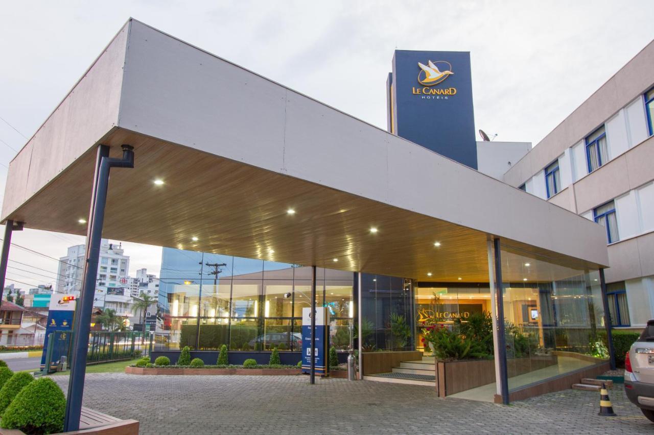 Hotel Le Canard לאגס מראה חיצוני תמונה