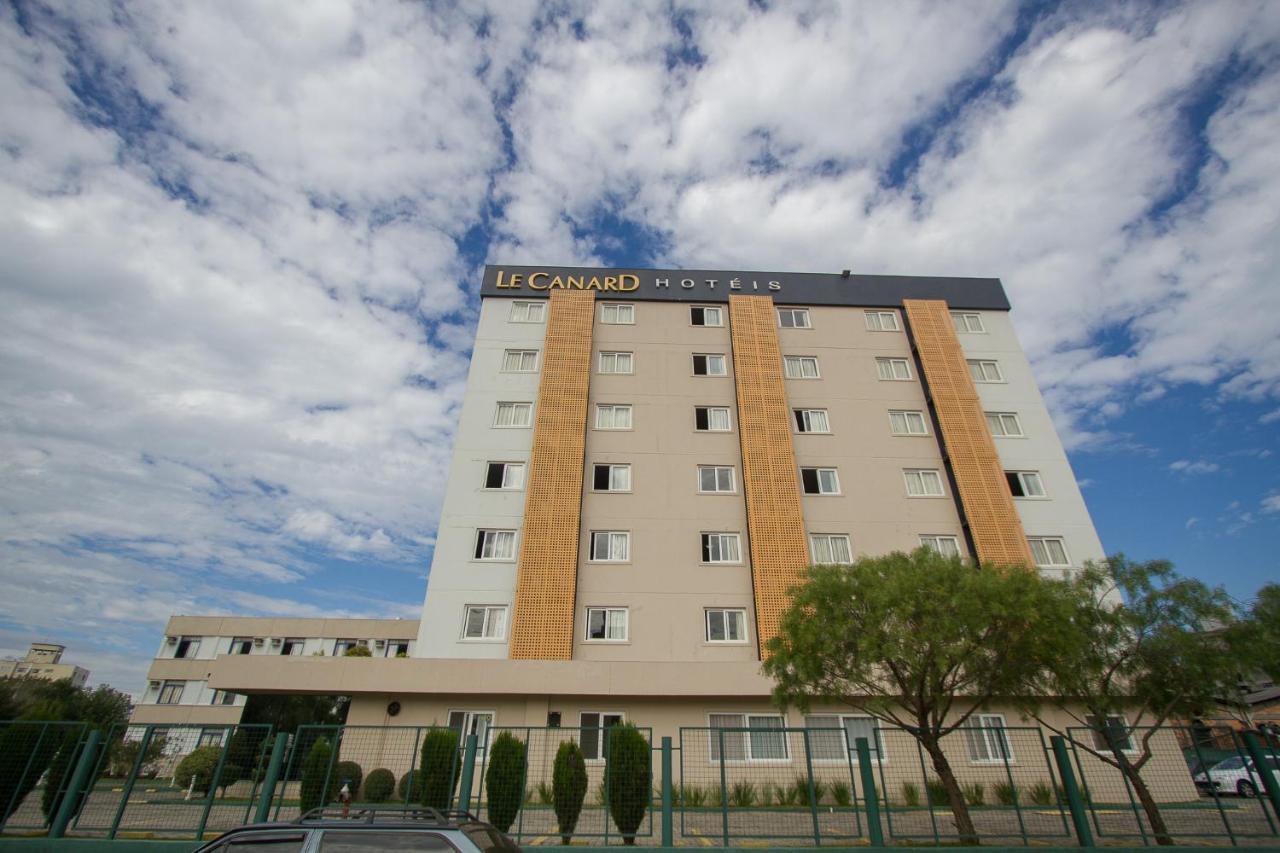 Hotel Le Canard לאגס מראה חיצוני תמונה