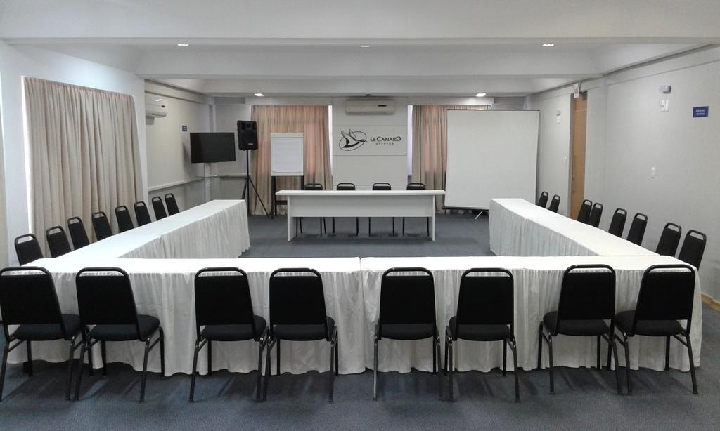 Hotel Le Canard לאגס מראה חיצוני תמונה